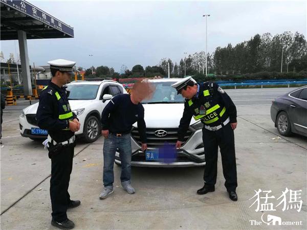 南阳高速交警一天查处5起无证驾驶违法行为