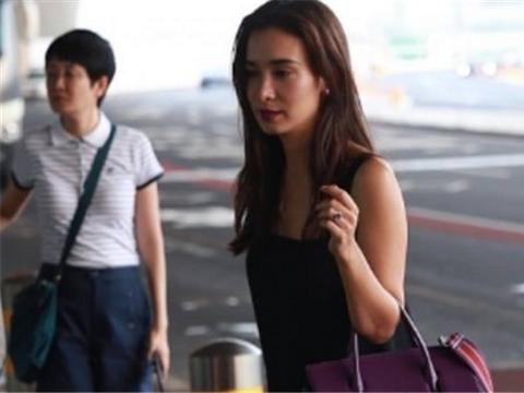 50亿票房的“她”，坐豪车不带保镖，说的这句话顶过“小鲜肉！”
