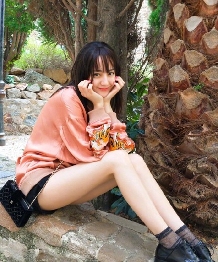 迪丽热巴刘海照美翻天 女星刘海照大盘点就她最丑？