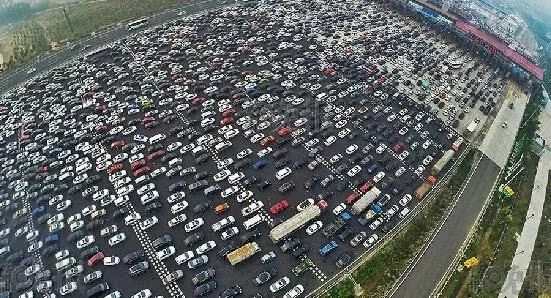 假期返程车上必备这几样东西，你车上有吗？