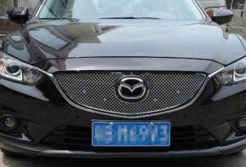 新买的阿特兹改装蜂窝中网，就是要比女朋友的蒙迪欧好看！