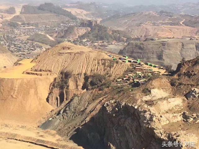 多图真实探秘缅甸矿区：翡翠是这样被挖出来的