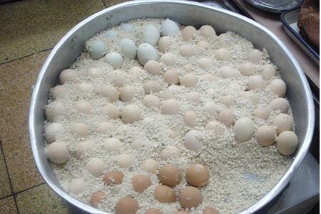 漳州诡异食物“鸡仔胎” 听说80%的外地人不敢吃