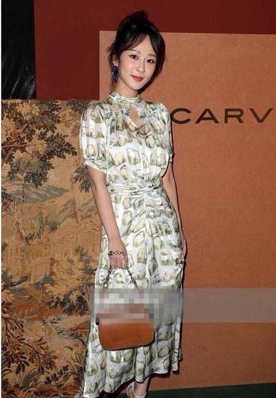 杨紫减肥瘦成筷子腿却起床未ps,赵丽颖默默瘦成这样早晨败给吗跑步v肥瘦能图片