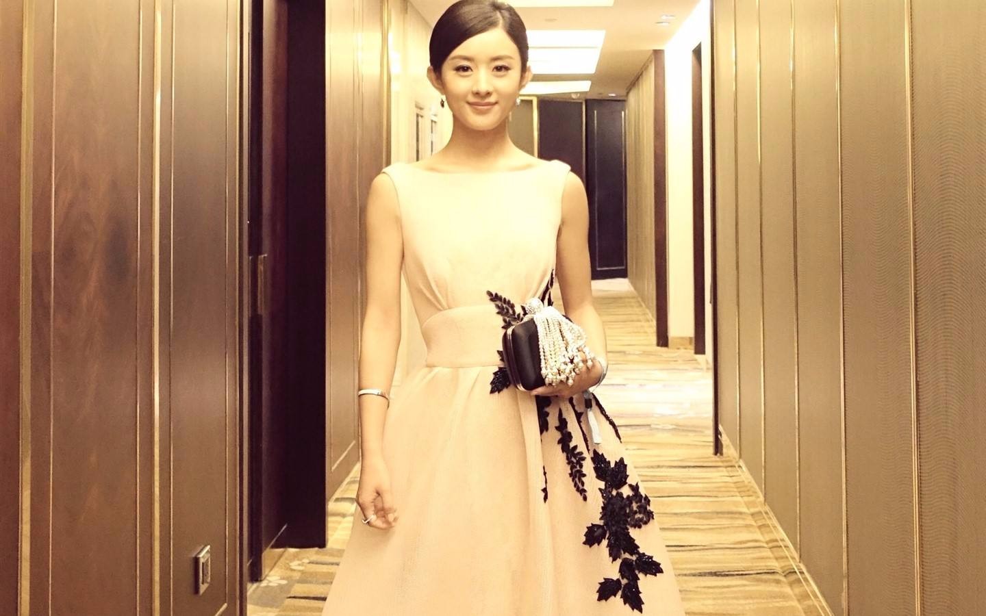 最红女明星赵丽颖唯美壁纸,倾国倾城貌若仙子