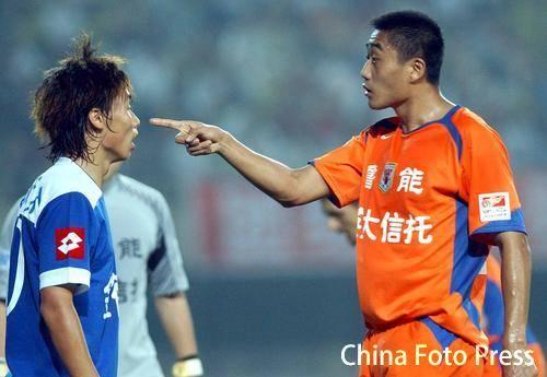 2002年世界杯最受争议国脚，却因为李明落选被球迷骂到今天！