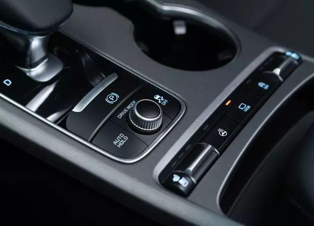 起亚推首款轿跑车 直多接冲击豪华车 BBA多一对手