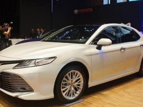 丰田又推新车，力压帕萨特，17万又得排队买车
