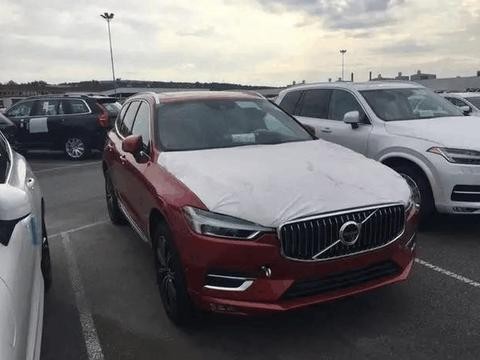 沃尔沃成XC60实车曝光，尺寸超奥迪Q5,28万起售，路虎怎么活