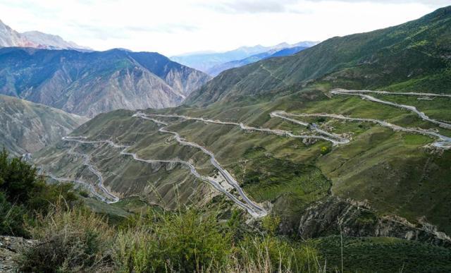 周末自驾绝佳去处,小川藏线路险风景美