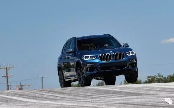 连牧马人都要电动化了，再不买汽油车就真的没机会了