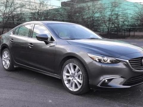 颜值它排第二，没车敢排第一，操控强过3系，但比3系便宜10万！