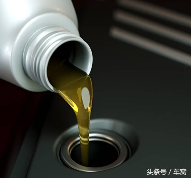 多久换一次机油对发动机最好?学会这个让你少