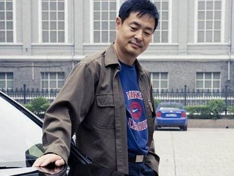 他是老艺术家，拒绝奥迪天价代言费而代言红旗，掏40万支持国产车