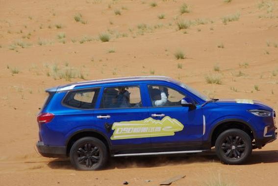 国产“神车”远赴迪拜，王室土豪竟为它放弃陆巡普拉多！