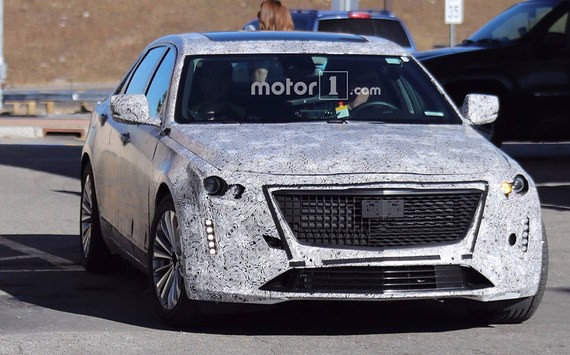 凯迪拉克新CT6路试谍照曝光 2018年亮相