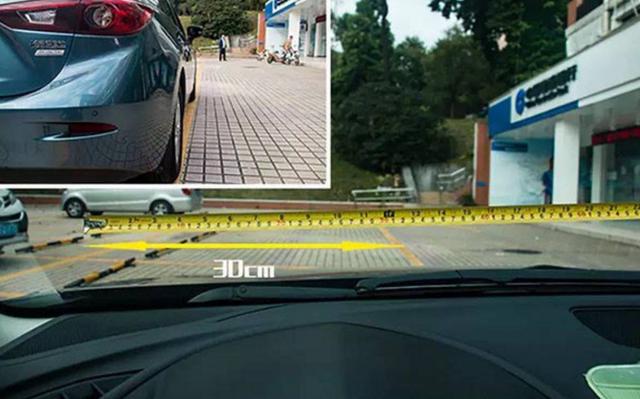 又一个不会看轮胎位置,65万大奔掉进施工坑,18天后救出