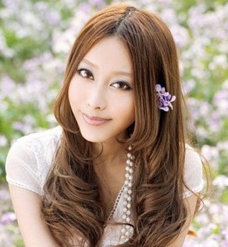 女神范儿长发中分卷发发型图片分享 瞬间秒杀众宅男