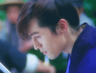 网传吴京邀约胡歌出演《战狼3》, 回应4个字是拒绝了?