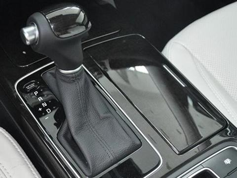 现在5万块钱就能买自动挡车型，手动挡真的沦落成穷人专属了？