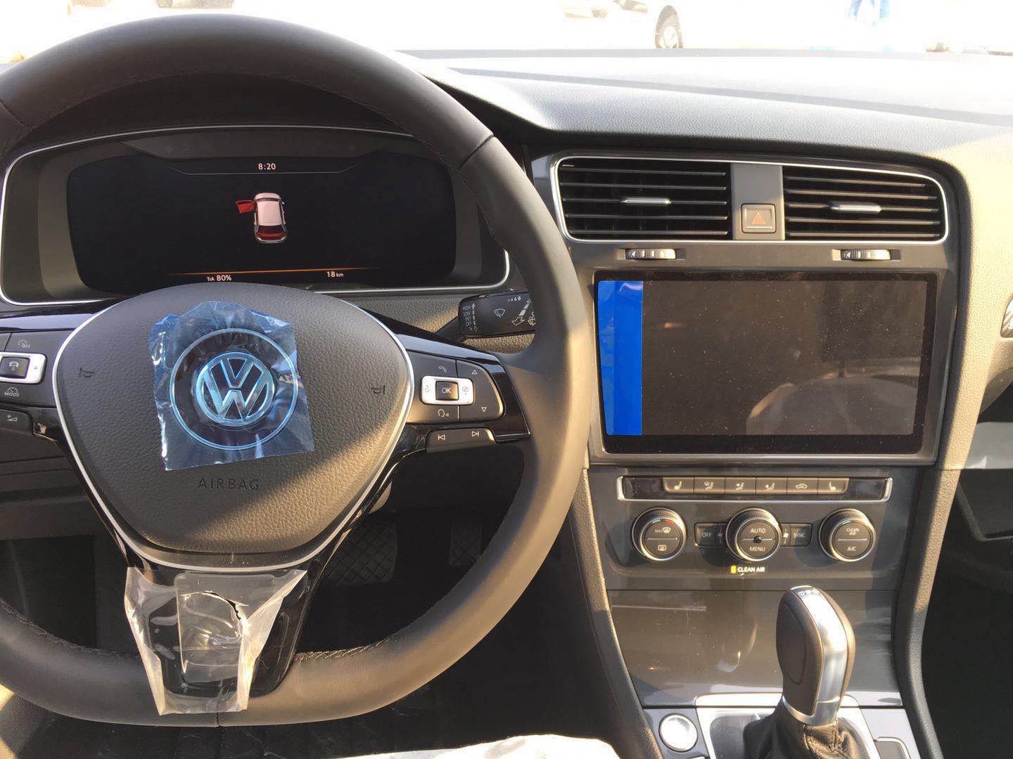 实拍顶配高尔夫7.5,销售说想买准备24万落地,可