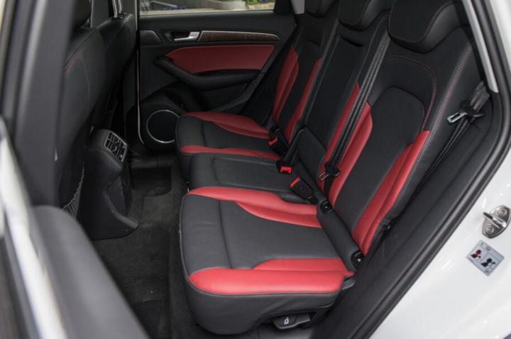 你再没长进,豪华SUV销量冠军迟早要丢!