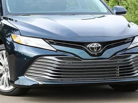 丰田凯美瑞终于换代，颜值秒杀雷克萨斯！