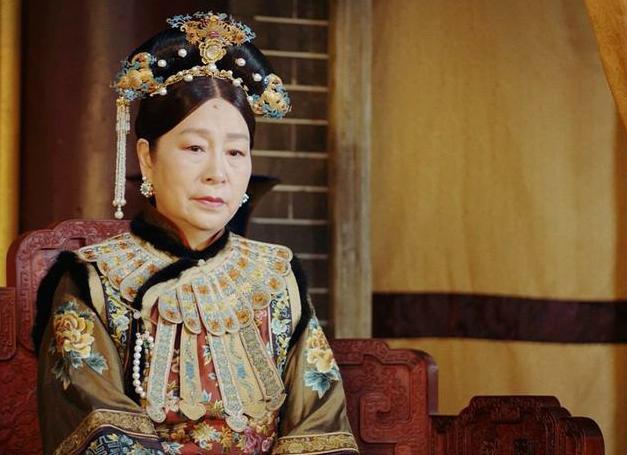 奚美娟演绎慈禧的辛酸和不易,临行前寥寥数语的述说令人回味无穷