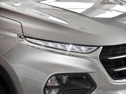 新一代车王诞生？顶配不足八万还带旋钮换挡，一天售出千台