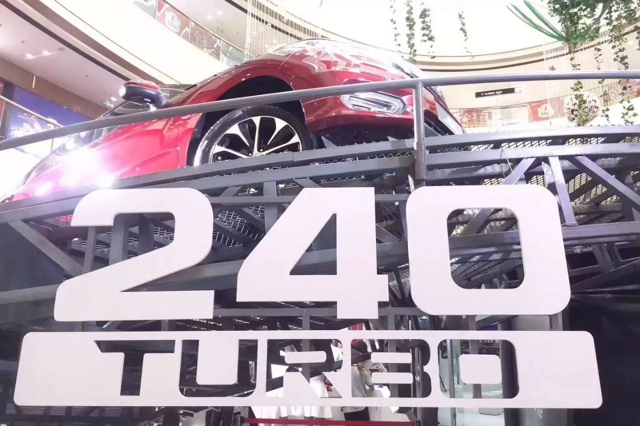 网红冠道240TURBO成功挑战45%极限坡,实力