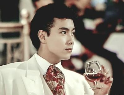 张卫健年轻帅过吴亦凡！网友：也能胜过鹿晗啊|张卫健|鹿晗|吴亦凡_新浪网