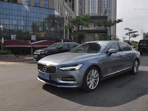 谁说豪华中大型轿车就是老派 这款车也很适合年轻人