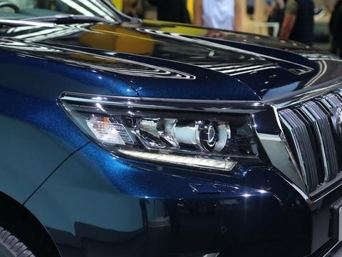 新款丰田霸道亮相，2.7L将停产，外观更霸气