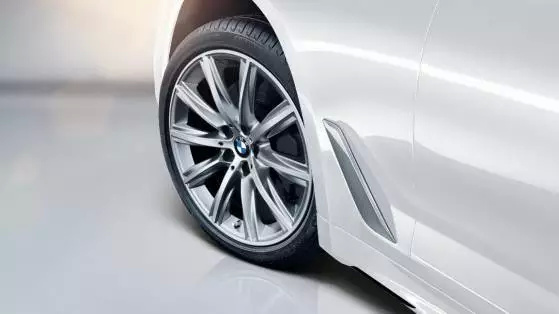 全新BMW 528Li上市特别版：把握时代脉搏