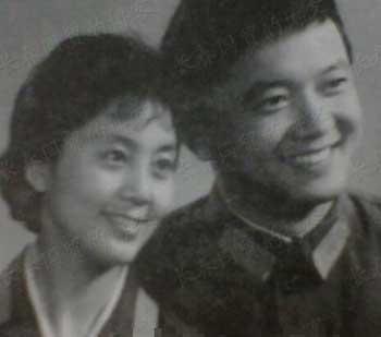 50岁侯勇69岁王刚3任妻子越来越年轻 晚来婚潮成娱乐圈新宠？