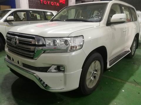 最便宜的2017款中东版酷路泽5700详解，酷路泽5700气泵版七座实拍