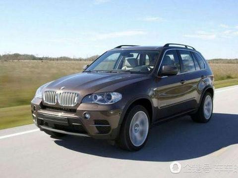 小伙子愚人节被玩 隔天来开车的时候以为自己还没睡醒