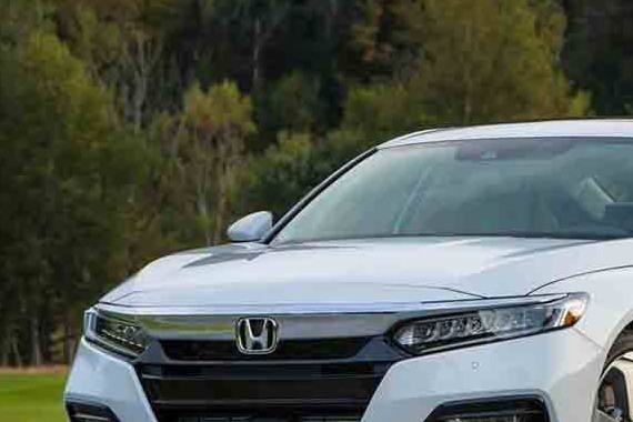 一辆典型的新纪元本田——第十代雅阁