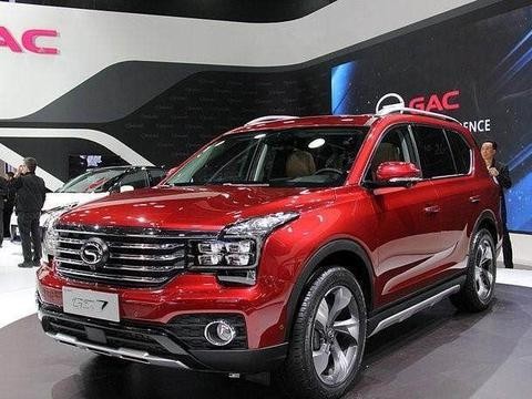 5座中型SUV ，车长4米7配四驱，全系带T，卖15万！