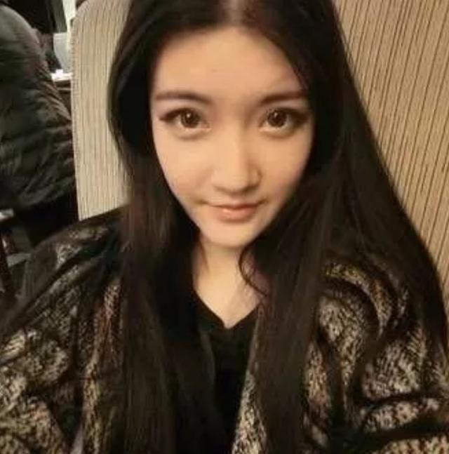 关晓彤和她神似！或者这是鹿晗喜欢晓彤的原因？