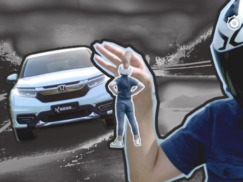 劳斯基实力秀七国语言，迎宾车后排看本田冠道