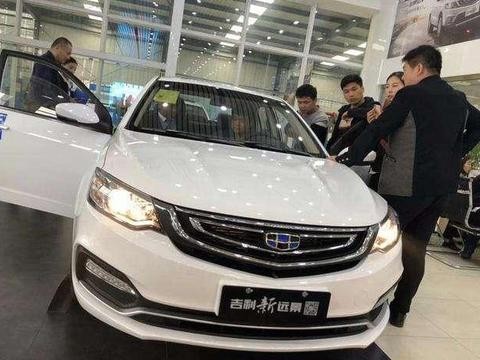 18款吉利新远景到店，轴距加长，内饰远超大众，仅售5万！