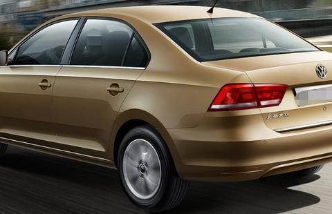 开车爱丽舍，卖车桑塔纳？网友这话是什么意思