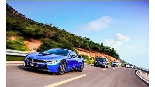 关于驾驶乐趣这件事，BMW加上一个i依然在线