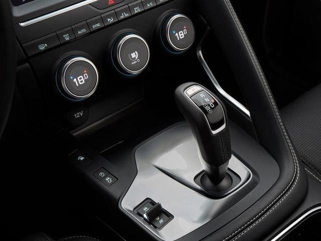 宝马X1死对头,国产28万起售,全系标配四驱,到底买谁?