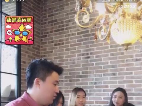 生活不止眼前的苟且，你离诗与远方也许只差一台车