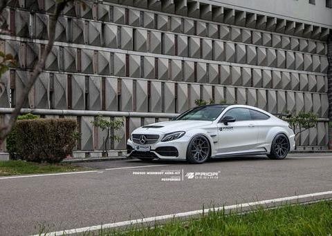 Prior Design发布奔驰AMG C63轿跑车宽体套件