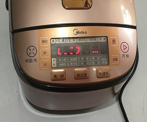 不加一滴水，用电饭煲做烤红薯，方法免费教给大家