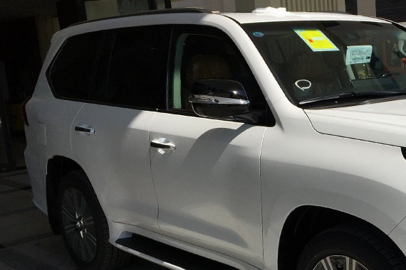 不再犹豫地订车，雷克萨斯LX 570巅峰限量版。