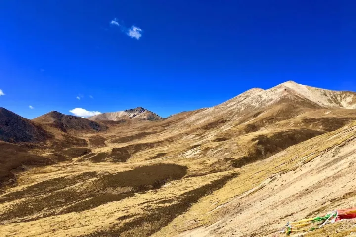 谁说去西藏要越野车还要十天半个月,五天加一辆轿车就够了